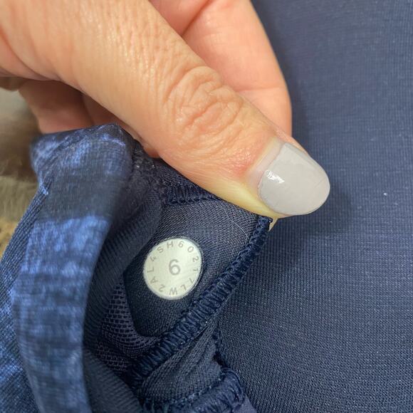 Lululemon Train Times Sports Bra Transition Multi Midnight Navy Womens Size 6 - Picture 8 of 9